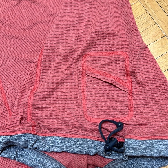 Lululemon Athletic top, size 8 - Picture 4 of 9
